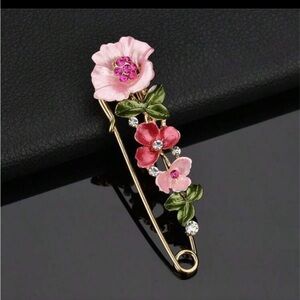 💚🩷Pink Floral Safety Pin Brooch🌸🌷